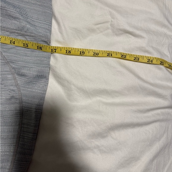 Athleta Gray High Rise Leggings Sz L Mesh Capri Yoga Fitness Running Pants - Picture 11 of 13